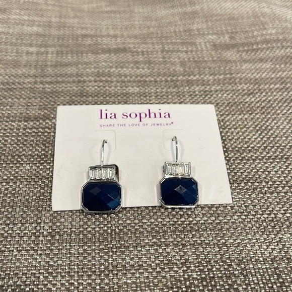 Lia Sophia Earrings - Picture 1 of 1
